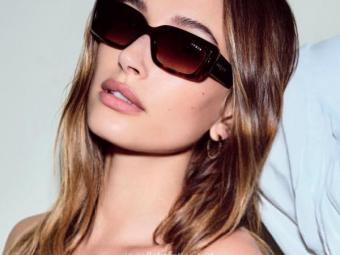 Hailey Bieber X Vogue Eyewear kolekcia na leto 2022